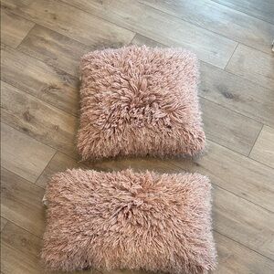 Luxurious Shaggy Blush Accent Pillow Set